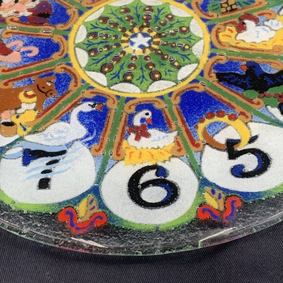 Peggy Karr 12 Days of Christmas Fused Glass Plate 11.25" Signed - Picture 4 of 8